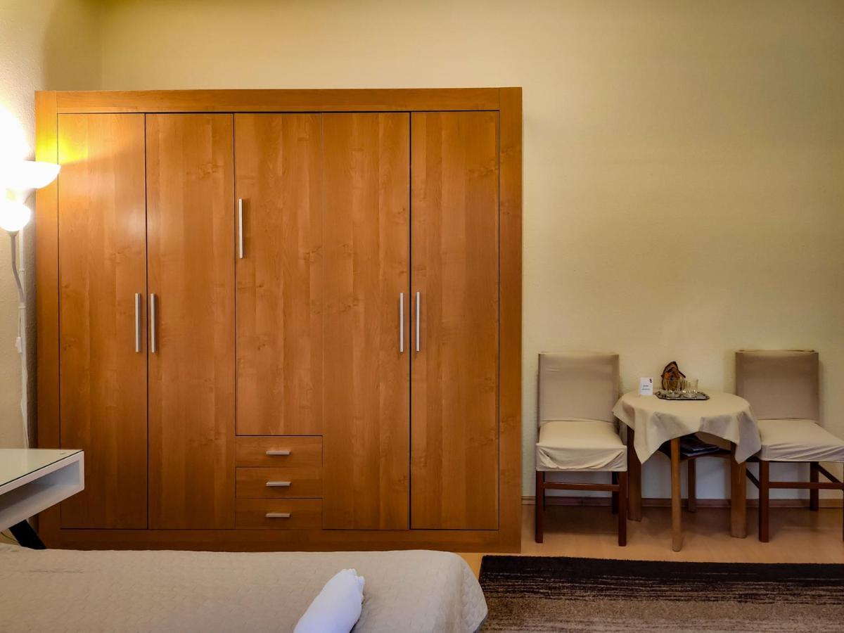 Afrodite Apartmanhaz Eger Ngoại thất bức ảnh