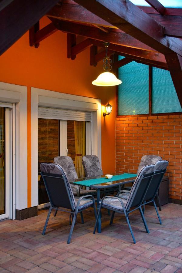 Afrodite Apartmanhaz Eger Ngoại thất bức ảnh