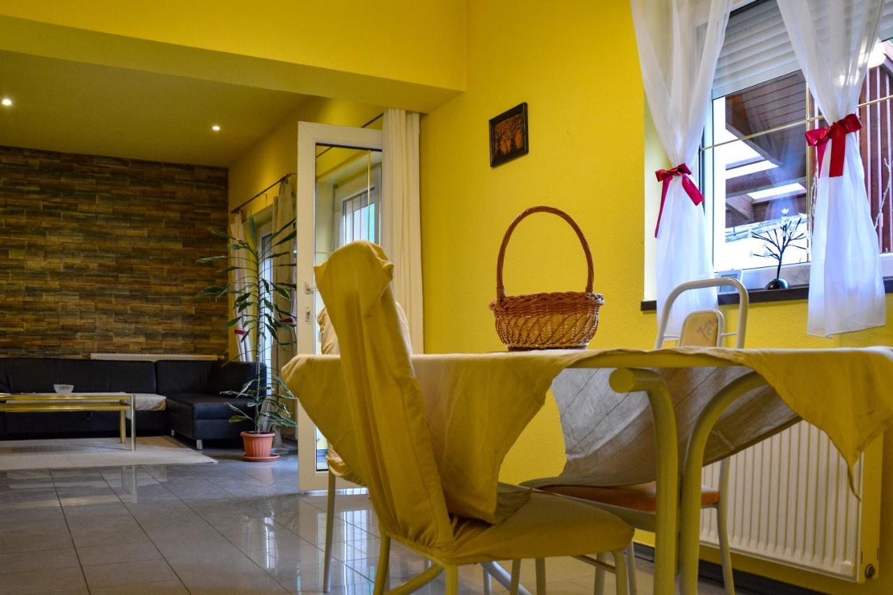 Afrodite Apartmanhaz Eger Ngoại thất bức ảnh